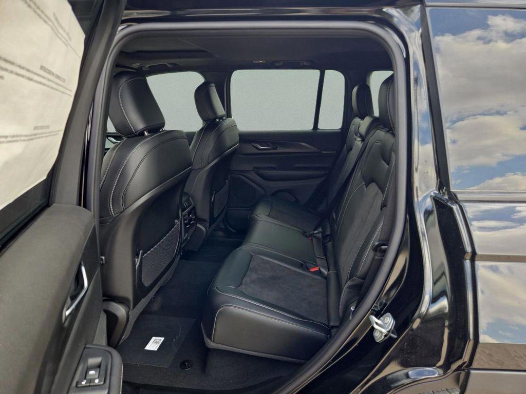 new 2025 Jeep Grand Cherokee car, priced at $40,703