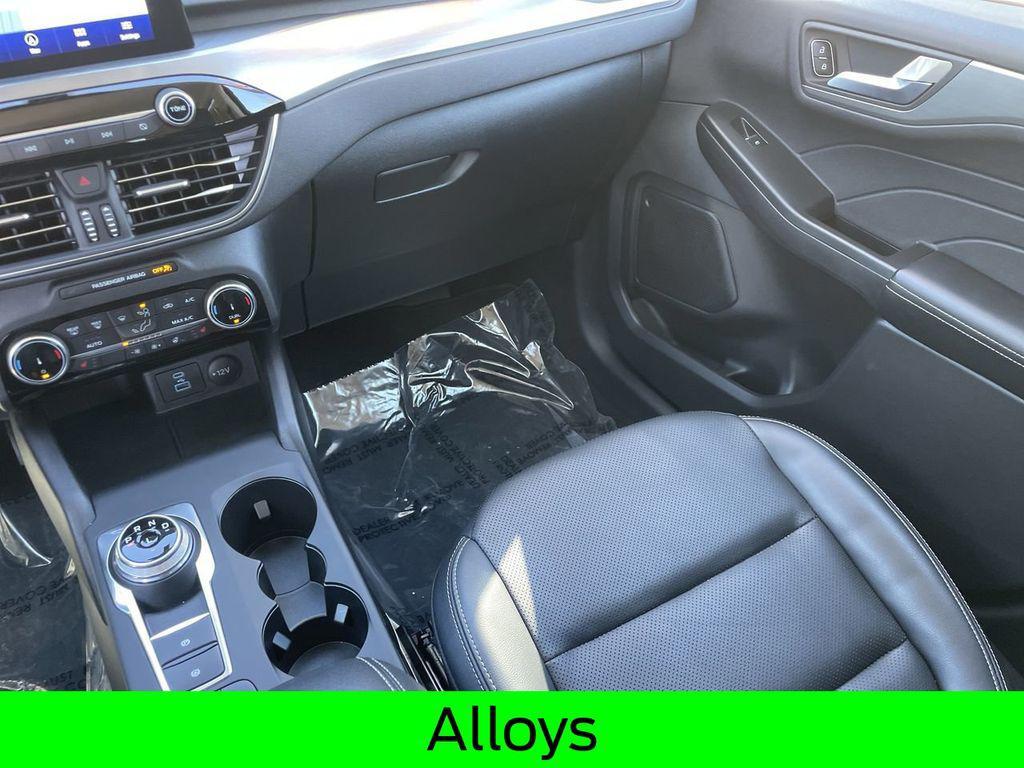 used 2022 Ford Escape car, priced at $23,900