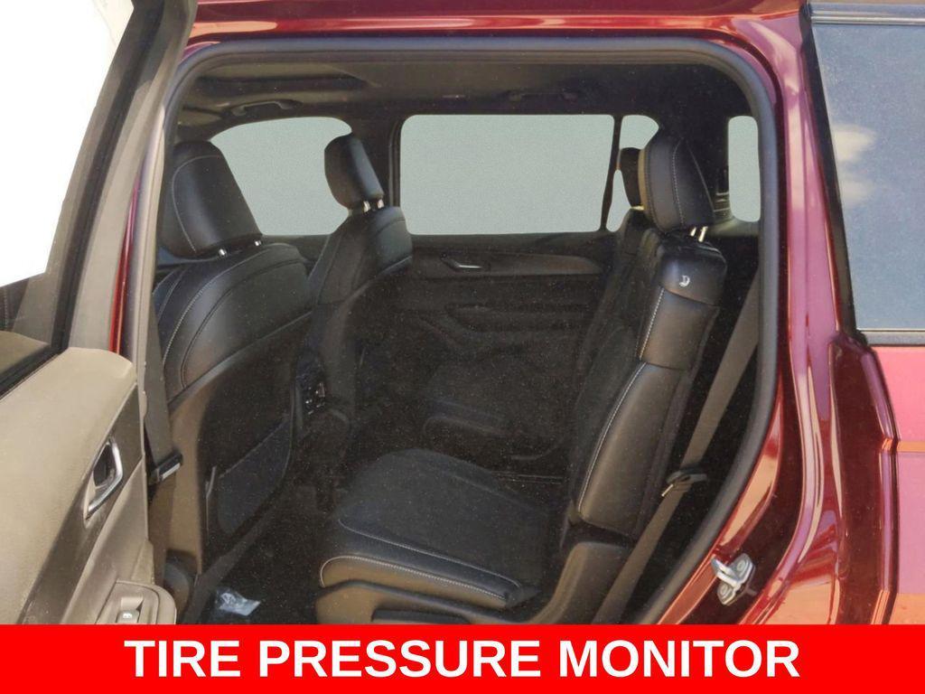 new 2025 Jeep Grand Cherokee L car, priced at $40,024