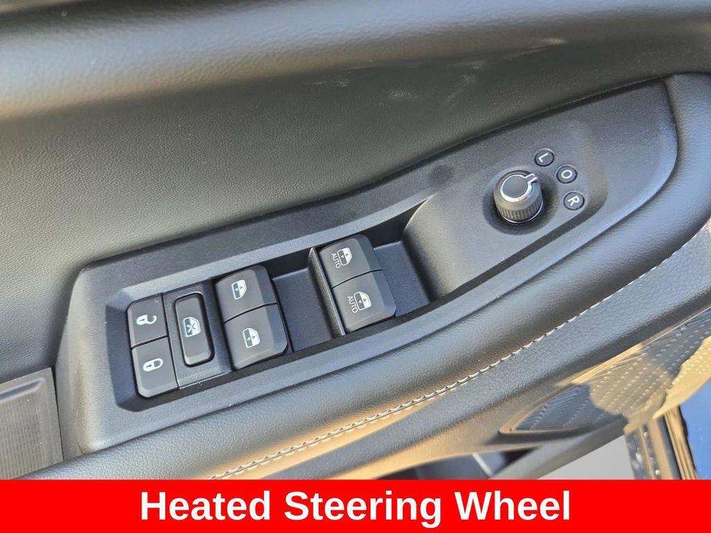 new 2025 Jeep Grand Cherokee car, priced at $39,000