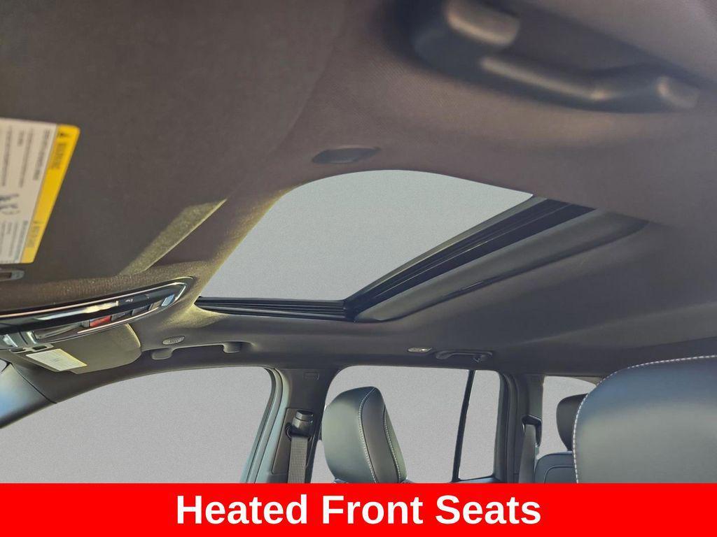 new 2025 Jeep Grand Cherokee car, priced at $39,000