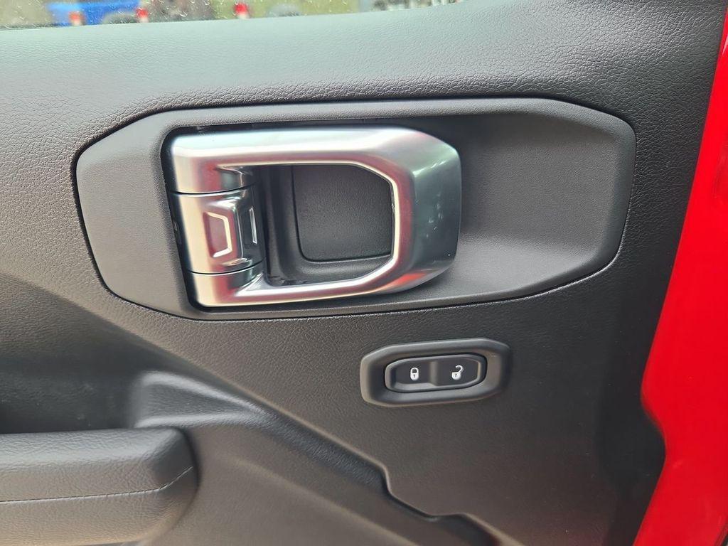 new 2026 Jeep Wrangler car, priced at $39,107