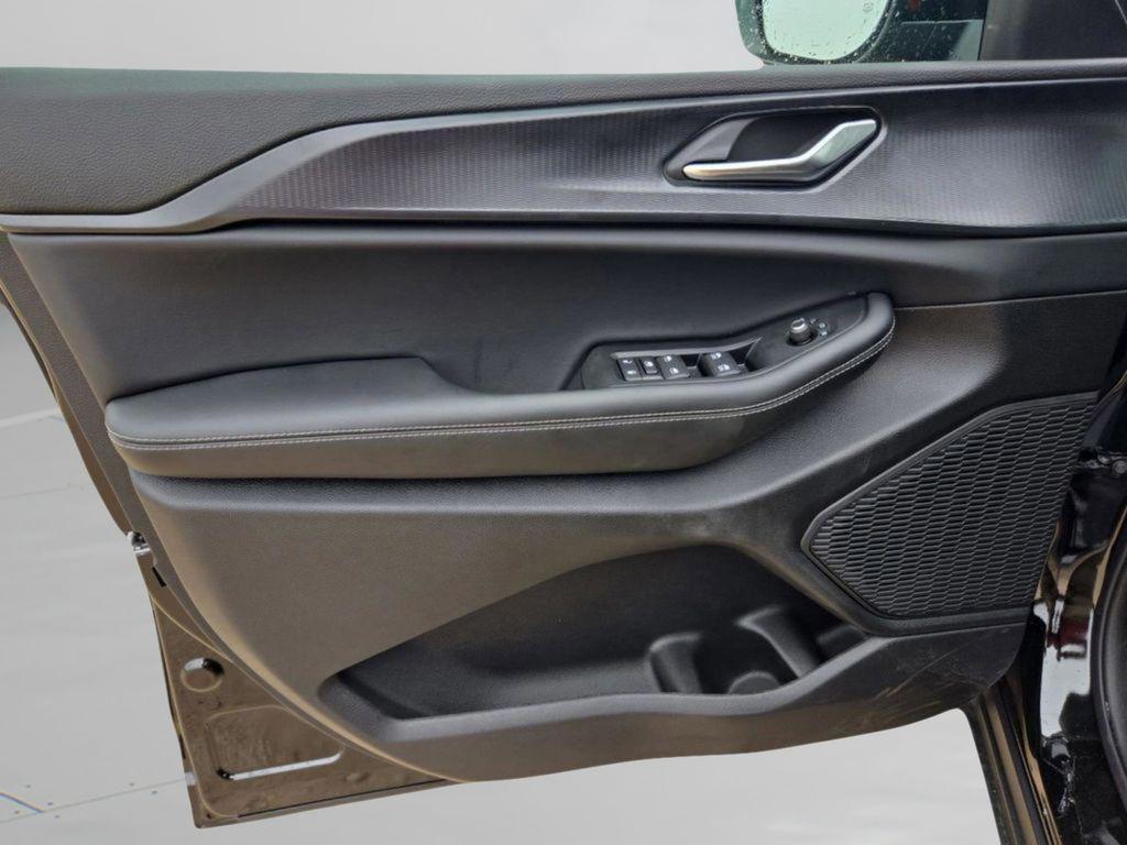 new 2025 Jeep Grand Cherokee car, priced at $34,355