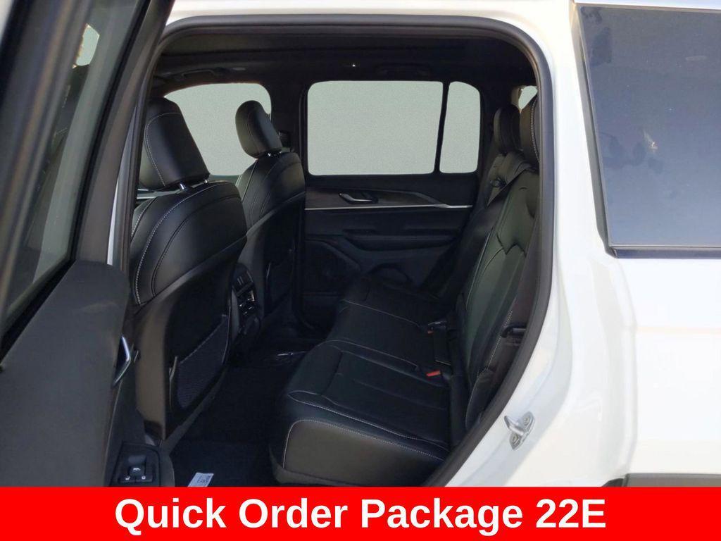 new 2025 Jeep Grand Cherokee car, priced at $38,372