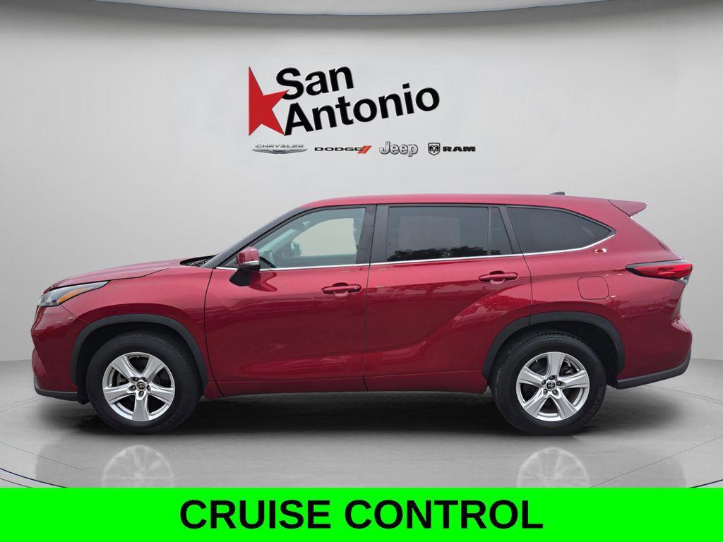 used 2023 Toyota Highlander car, priced at $29,466