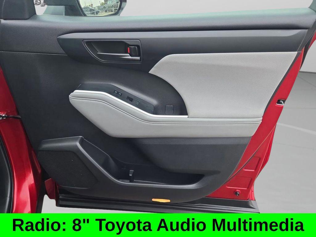 used 2023 Toyota Highlander car, priced at $29,466