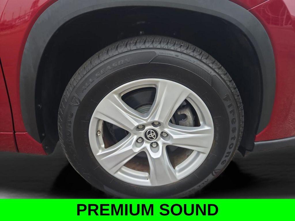 used 2023 Toyota Highlander car, priced at $29,466