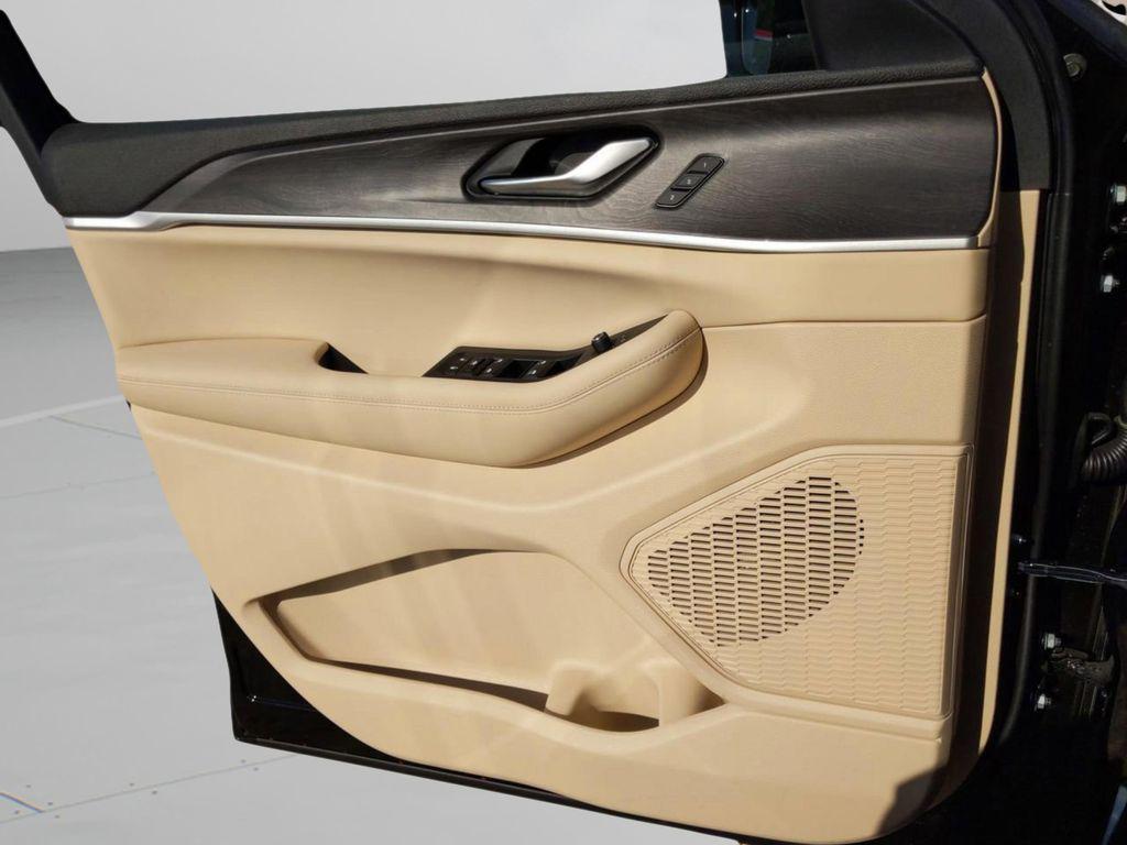 new 2025 Jeep Grand Cherokee L car, priced at $45,441