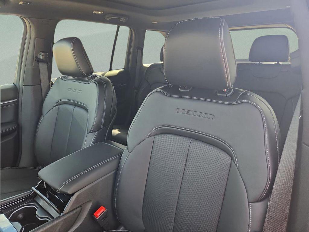 new 2025 Jeep Grand Cherokee car, priced at $53,570