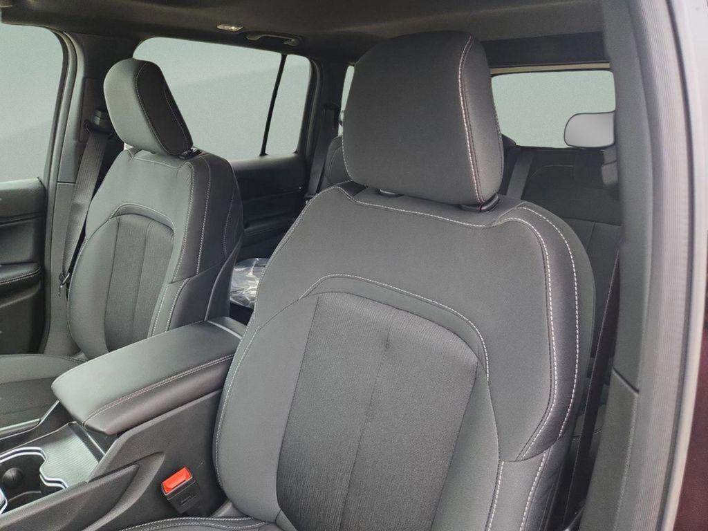 new 2025 Jeep Grand Cherokee car, priced at $36,857