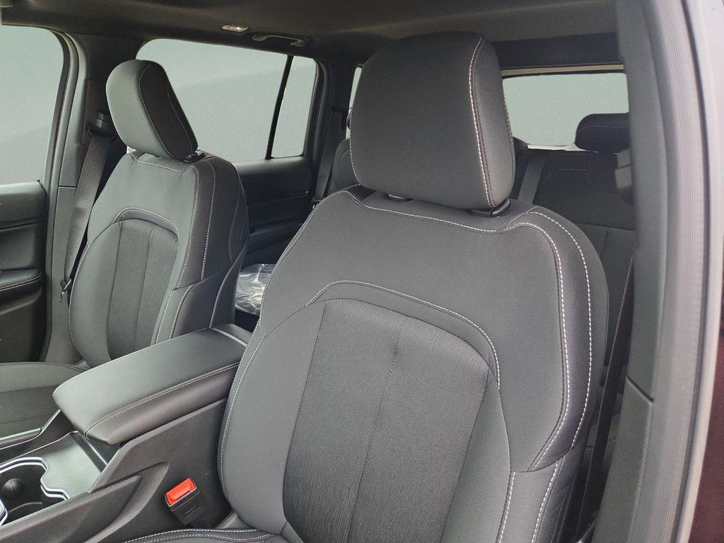 new 2025 Jeep Grand Cherokee car, priced at $35,147