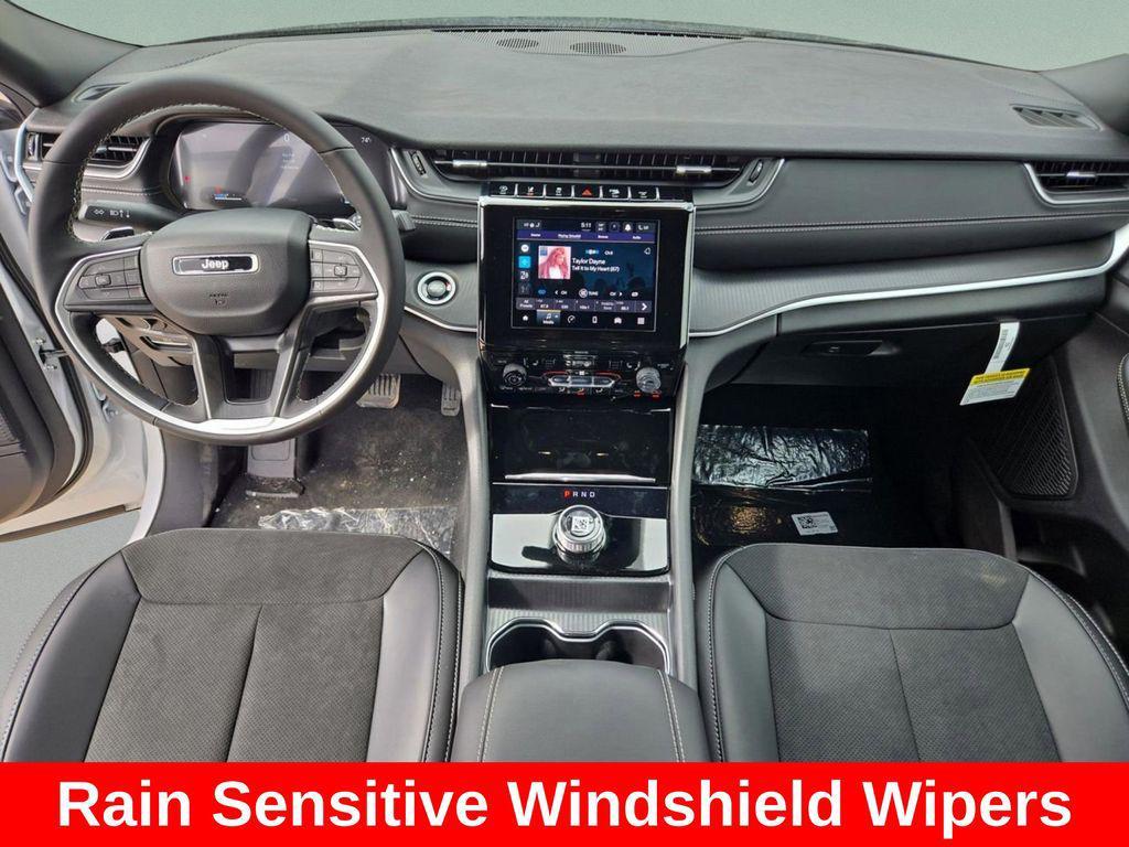 new 2025 Jeep Grand Cherokee car, priced at $39,354