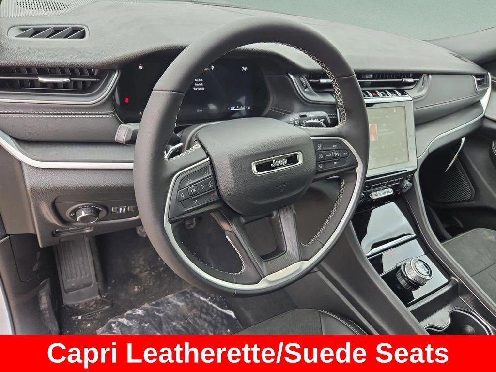 new 2025 Jeep Grand Cherokee car, priced at $39,354