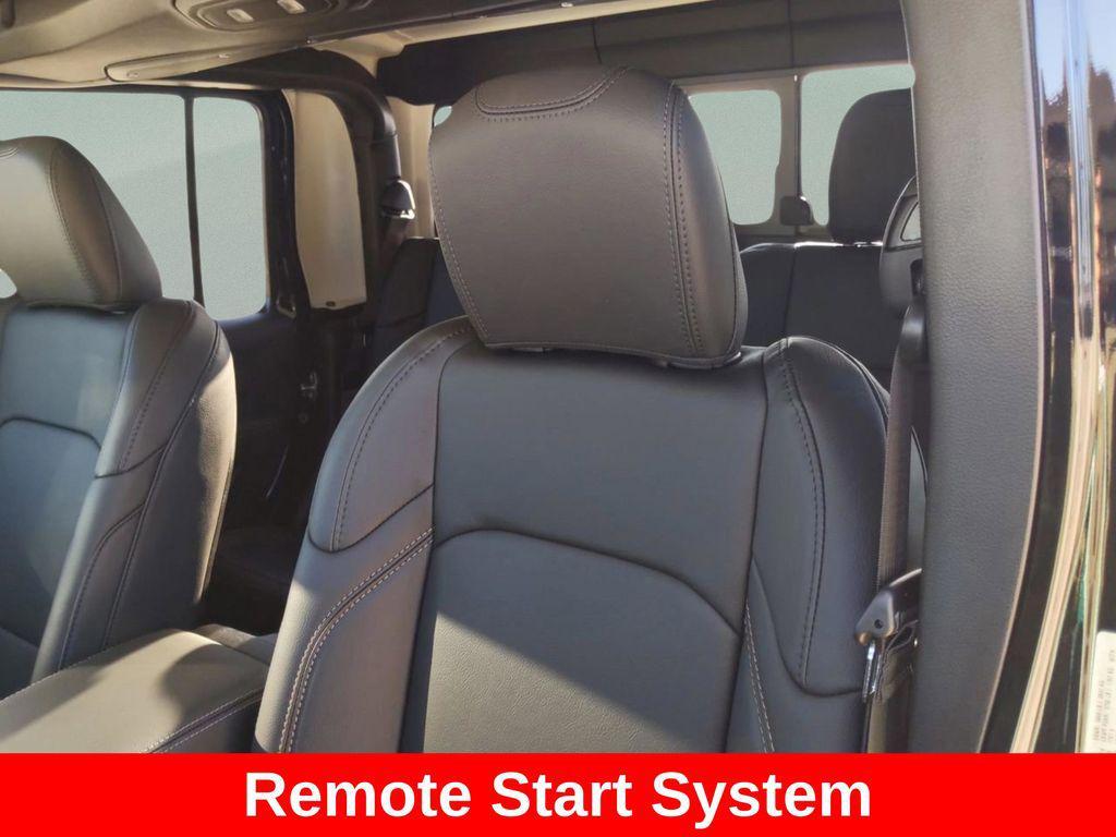 new 2025 Jeep Gladiator car, priced at $41,877