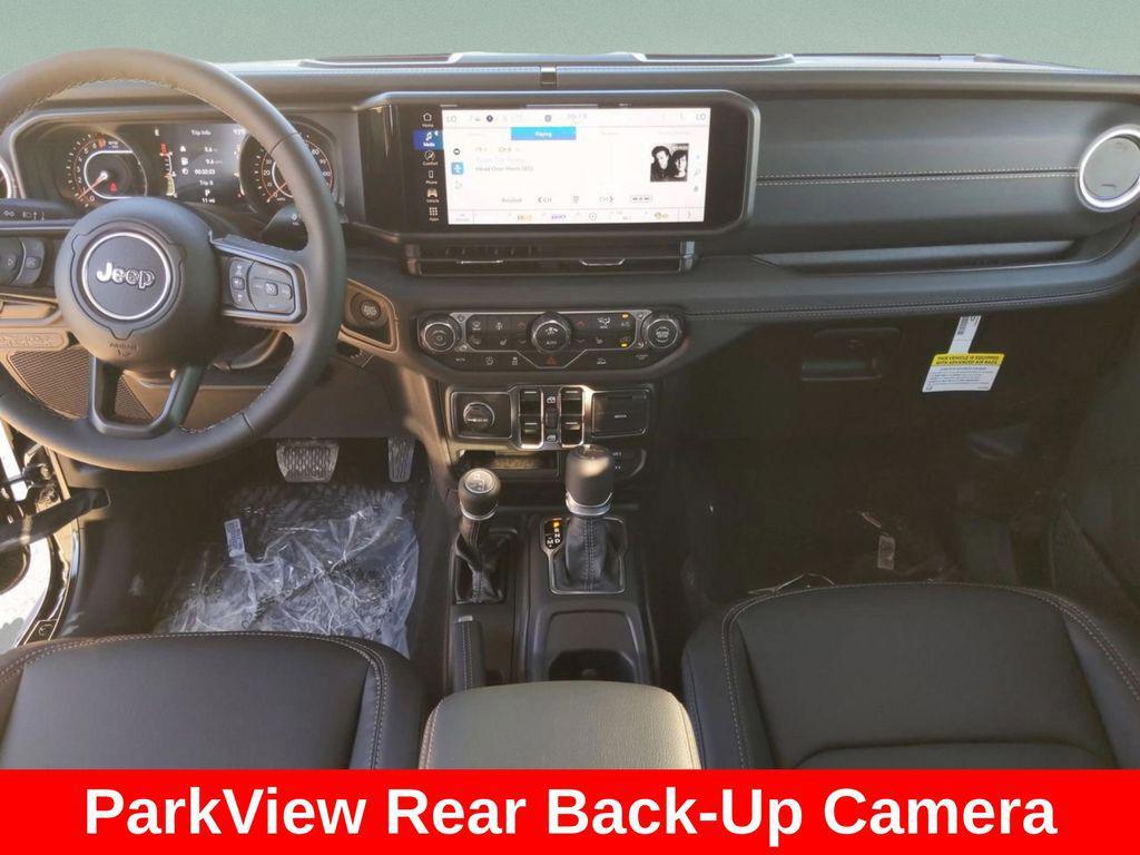 new 2025 Jeep Gladiator car, priced at $41,877