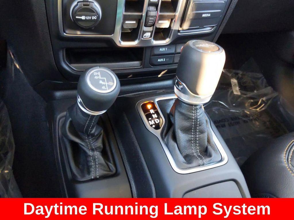 new 2025 Jeep Gladiator car, priced at $41,877