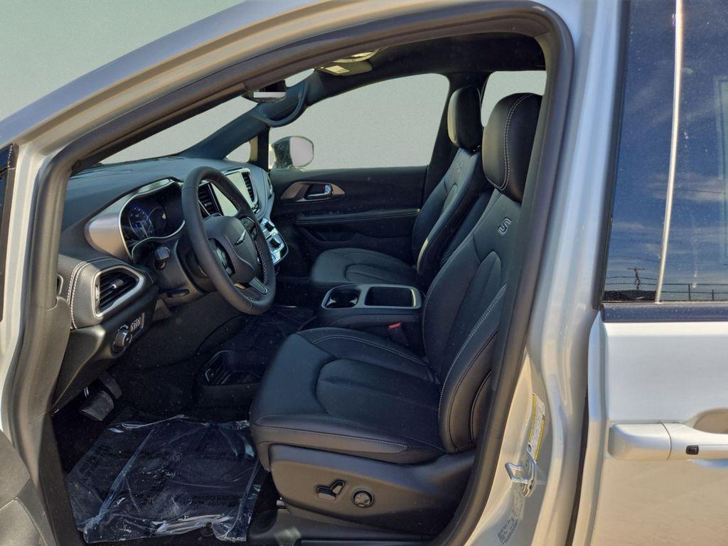 new 2026 Chrysler Pacifica car, priced at $41,529