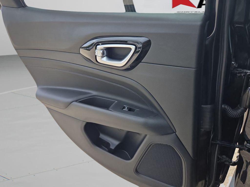 new 2026 Jeep Compass car, priced at $33,290