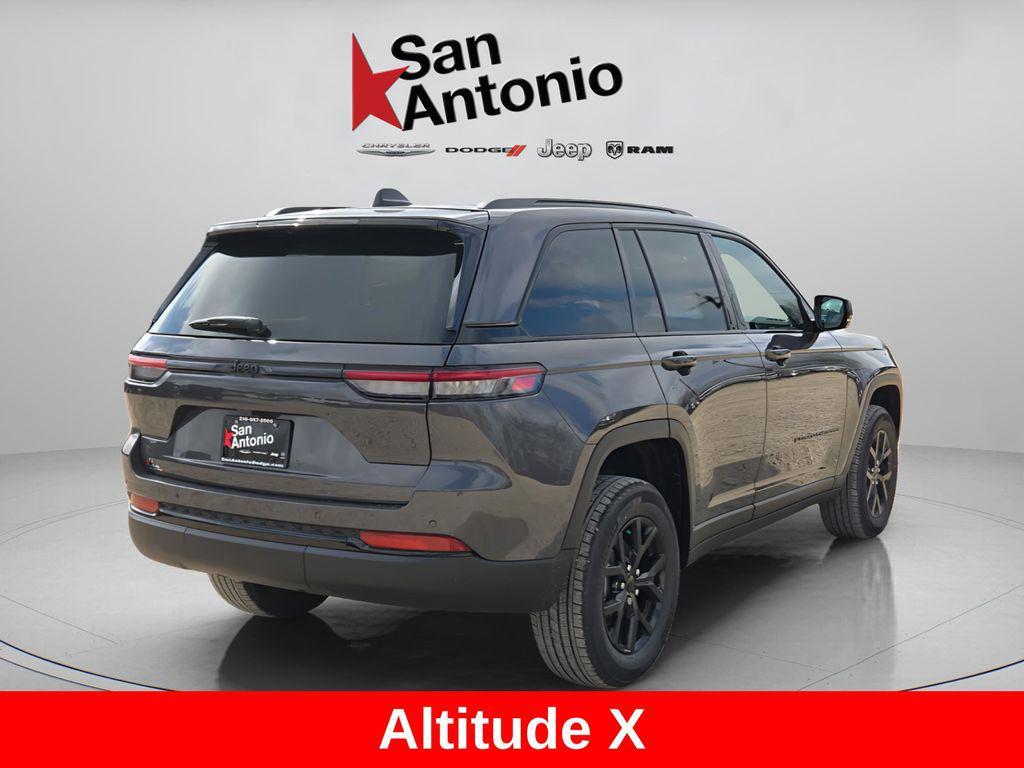 new 2025 Jeep Grand Cherokee car, priced at $39,000