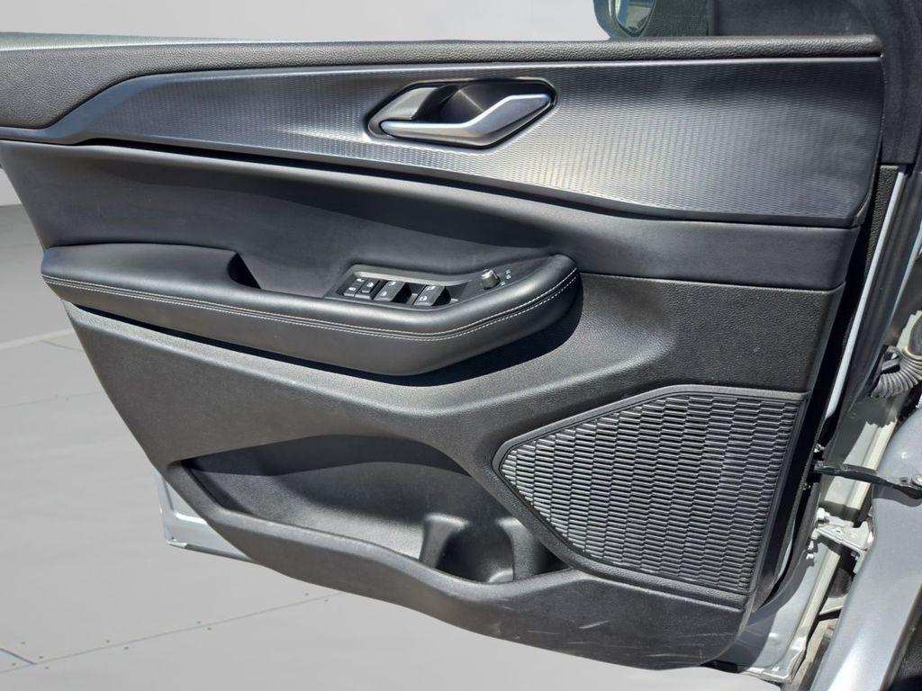 used 2024 Jeep Grand Cherokee L car, priced at $29,669