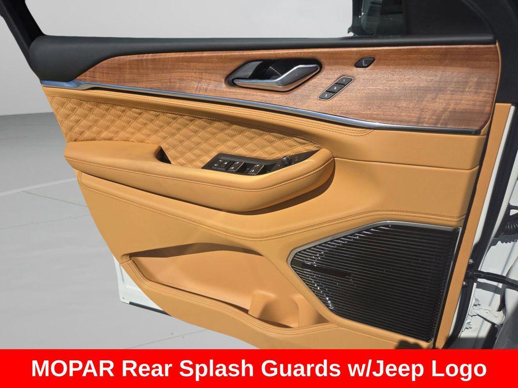 new 2025 Jeep Grand Cherokee L car, priced at $62,319