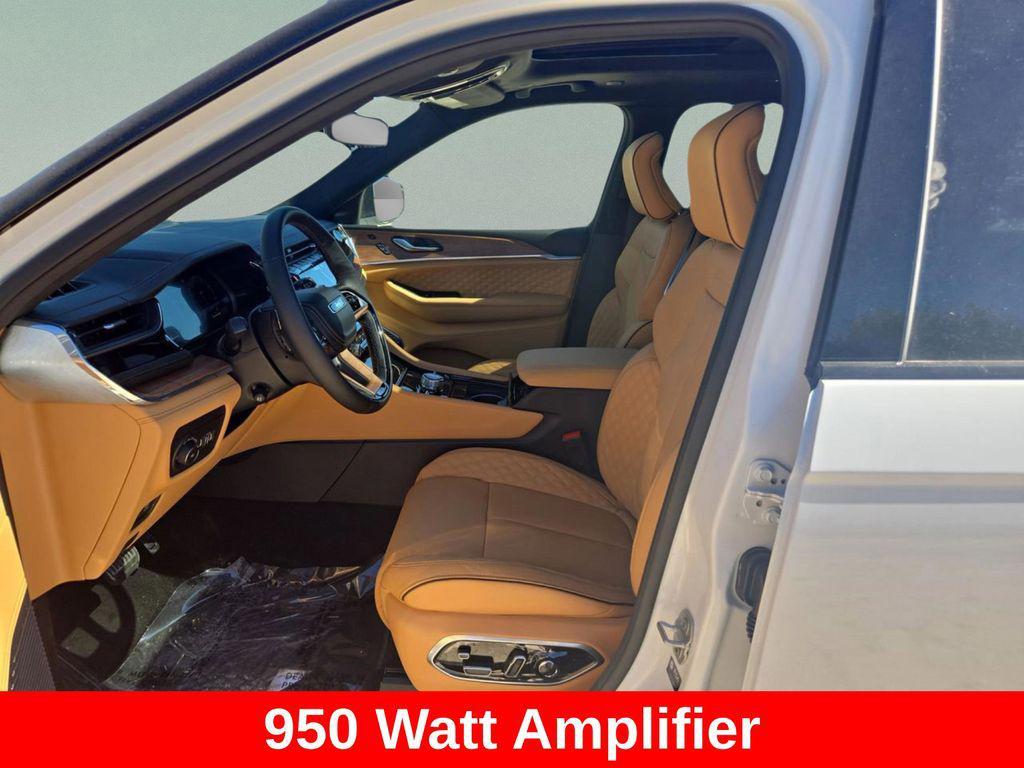 new 2025 Jeep Grand Cherokee L car, priced at $62,319