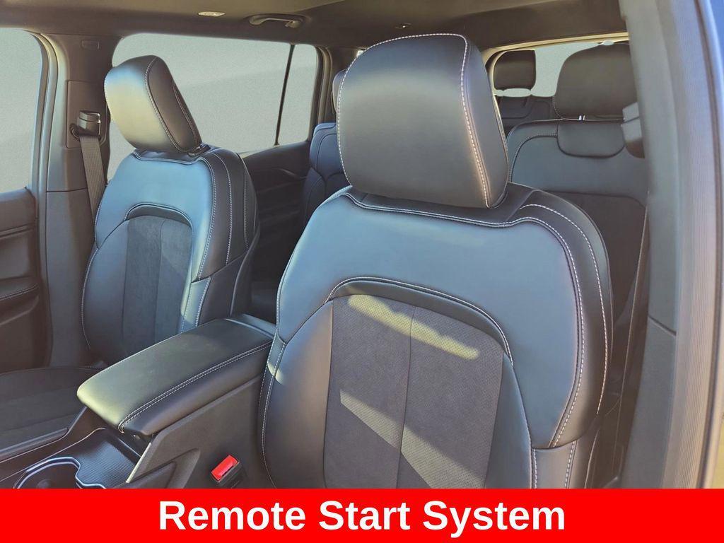 new 2025 Jeep Grand Cherokee L car, priced at $40,024