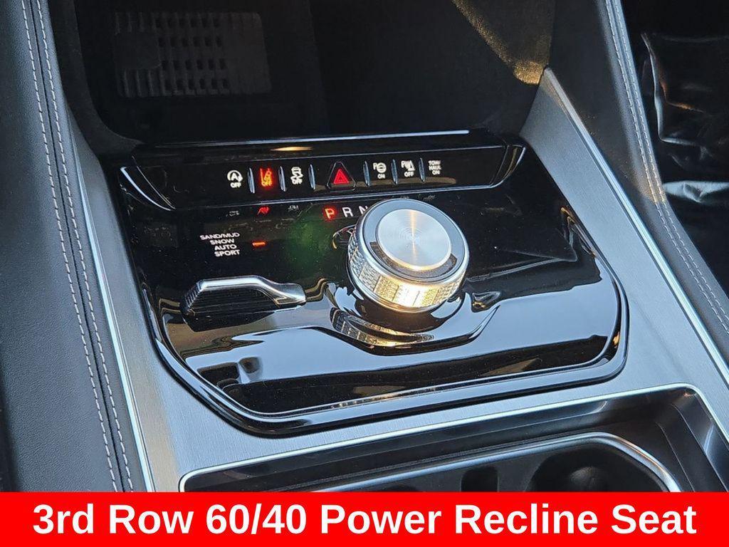 new 2026 Jeep Grand Wagoneer car, priced at $70,104