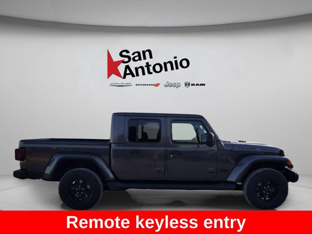 new 2025 Jeep Gladiator car, priced at $39,892