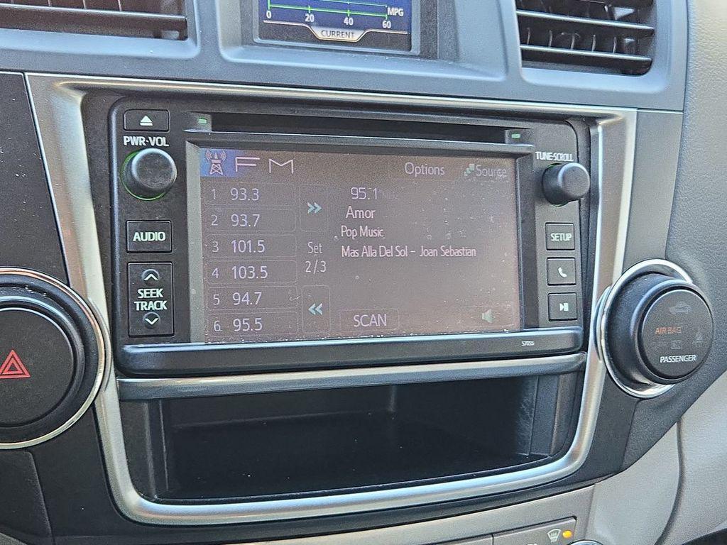 used 2013 Toyota Highlander car, priced at $11,899