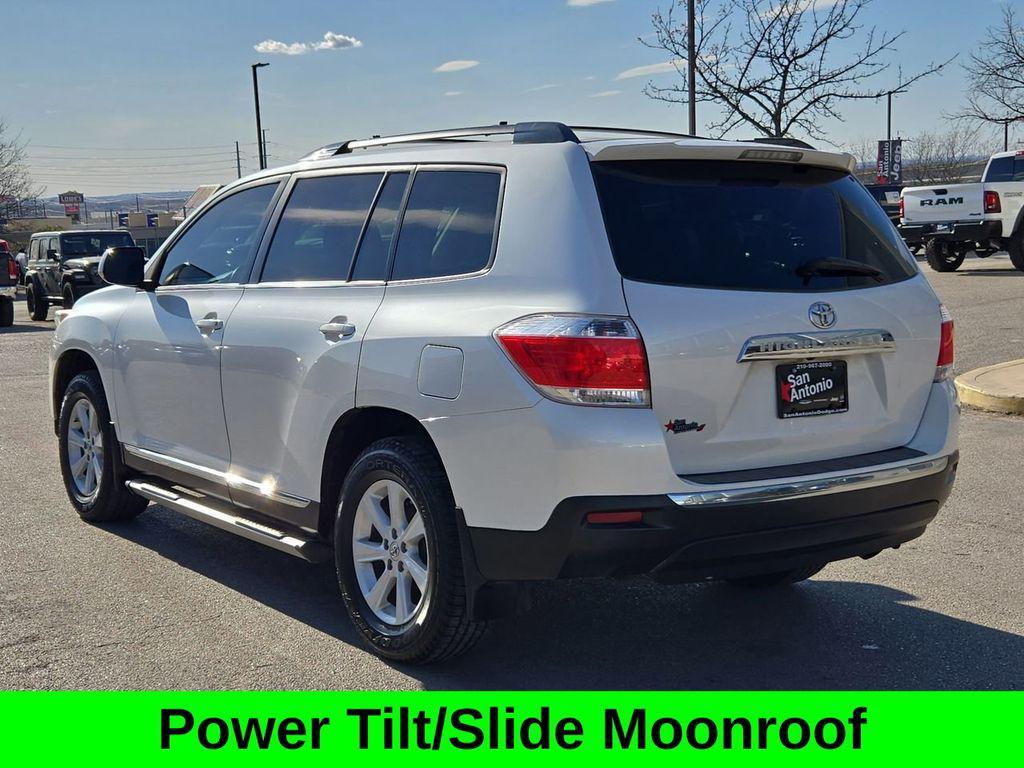used 2013 Toyota Highlander car, priced at $11,899