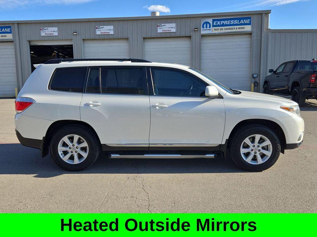 used 2013 Toyota Highlander car, priced at $11,899