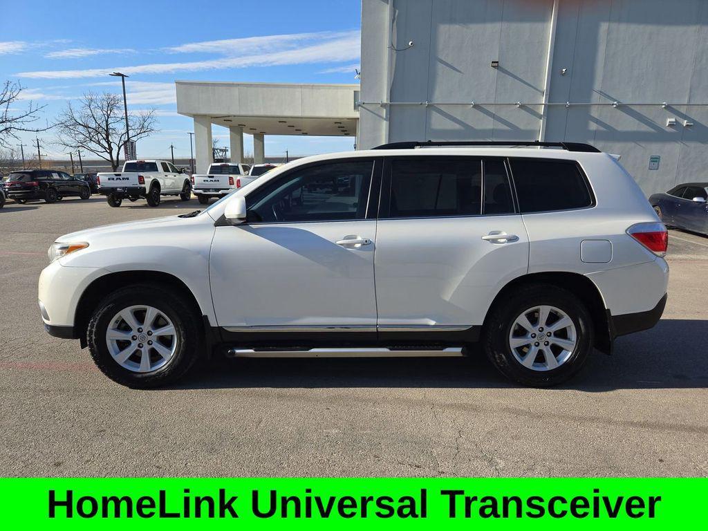 used 2013 Toyota Highlander car, priced at $11,899
