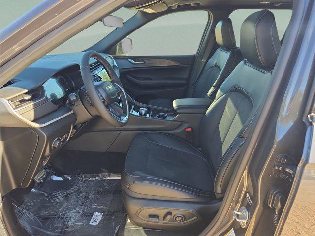 new 2025 Jeep Grand Cherokee car, priced at $41,657