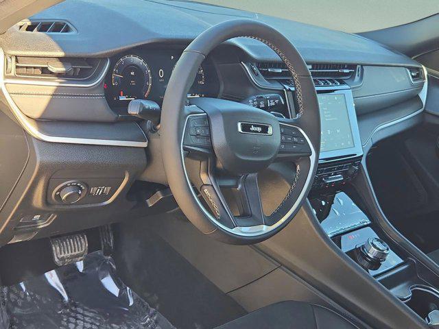 new 2025 Jeep Grand Cherokee car, priced at $41,657