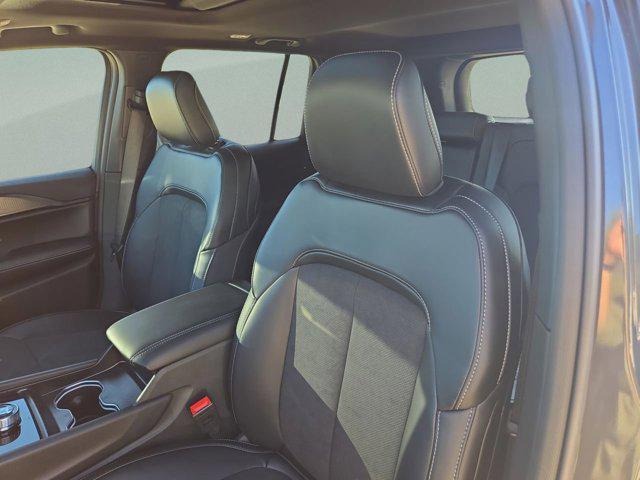 new 2025 Jeep Grand Cherokee car, priced at $41,657