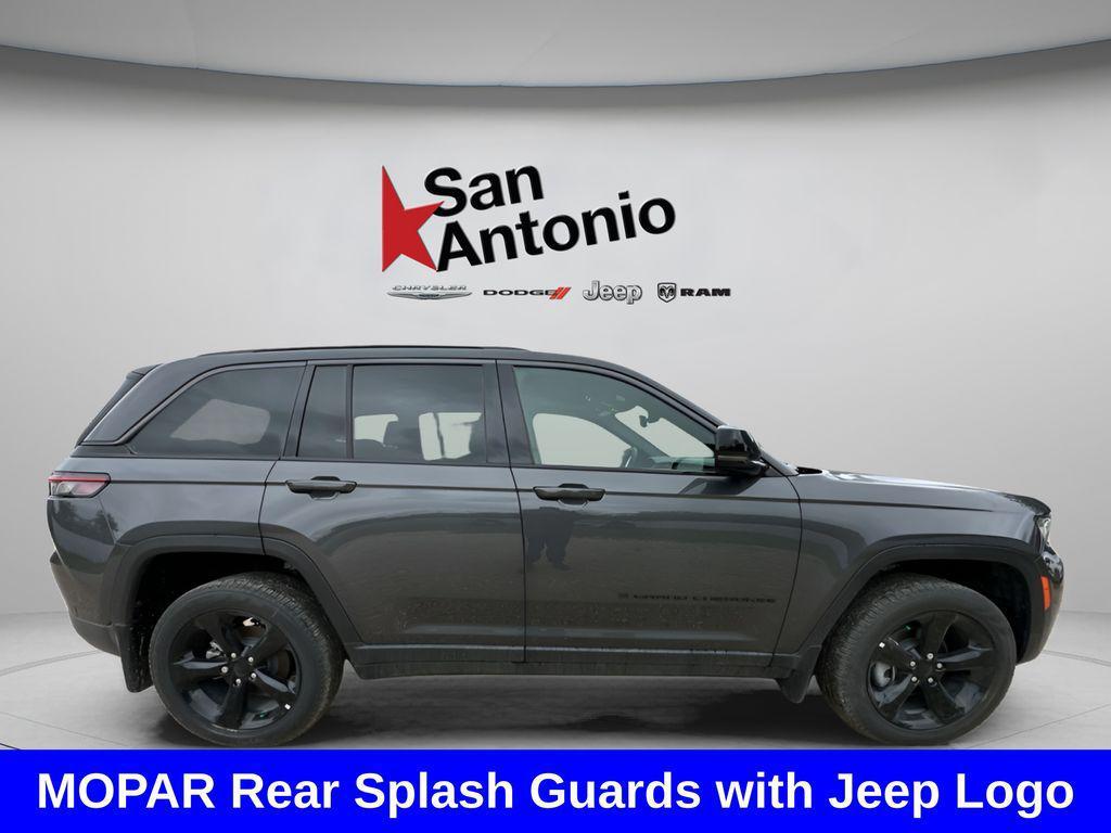 new 2026 Jeep Grand Cherokee car, priced at $40,677
