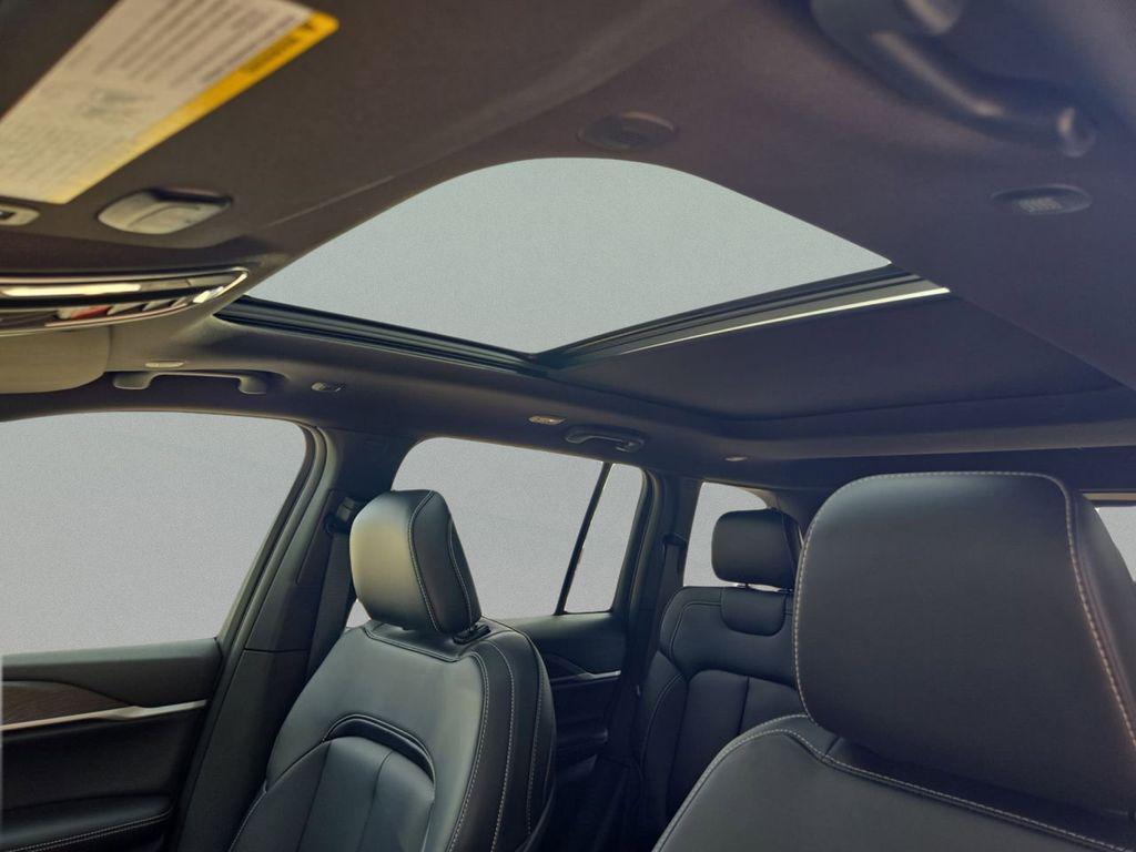 new 2025 Jeep Grand Cherokee car, priced at $46,186