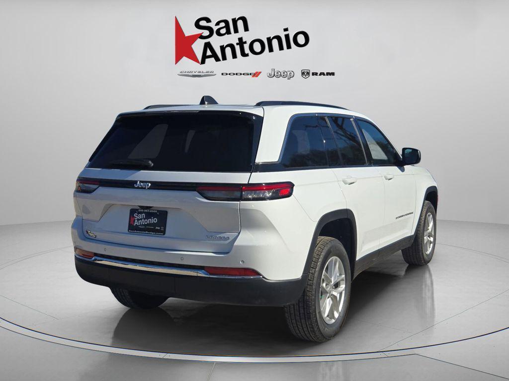 new 2025 Jeep Grand Cherokee car, priced at $34,496