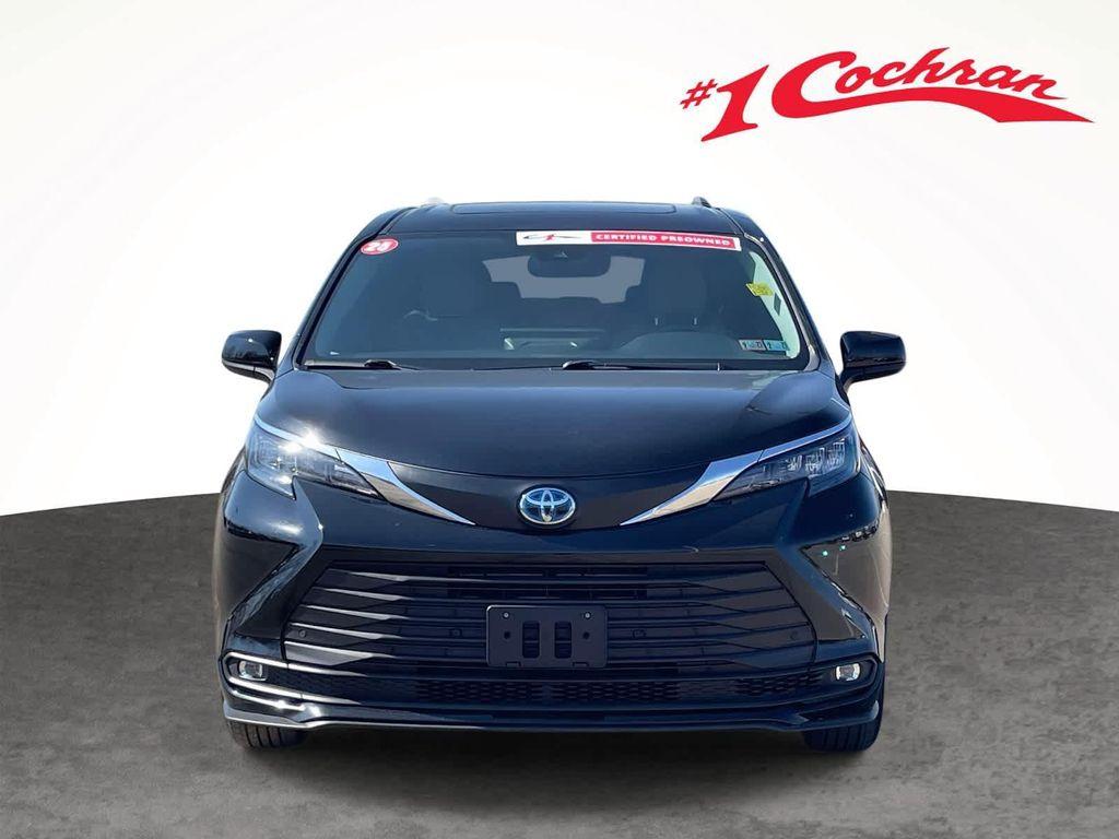 used 2025 Toyota Sienna car, priced at $40,105