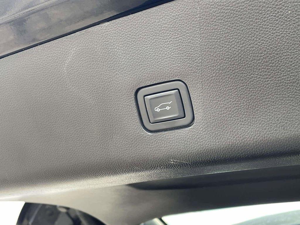 used 2020 Chevrolet Traverse car, priced at $18,875