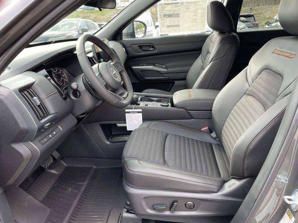 new 2025 Nissan Pathfinder car, priced at $38,735
