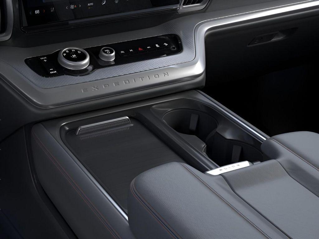 new 2025 Ford Expedition car, priced at $70,855