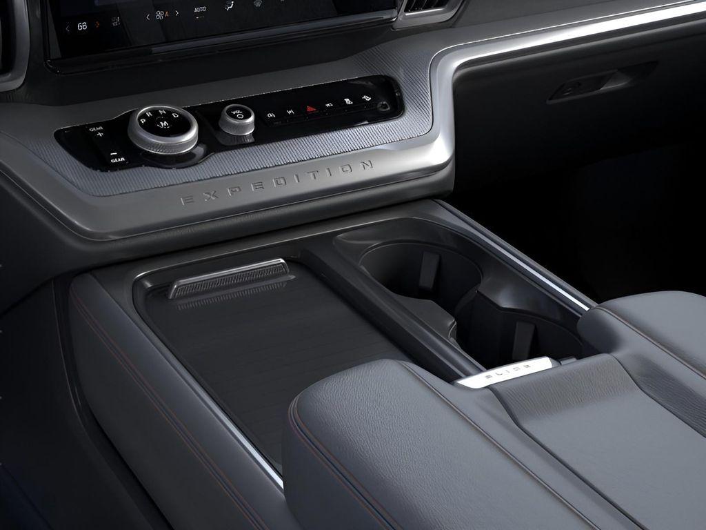 new 2025 Ford Expedition car, priced at $70,316