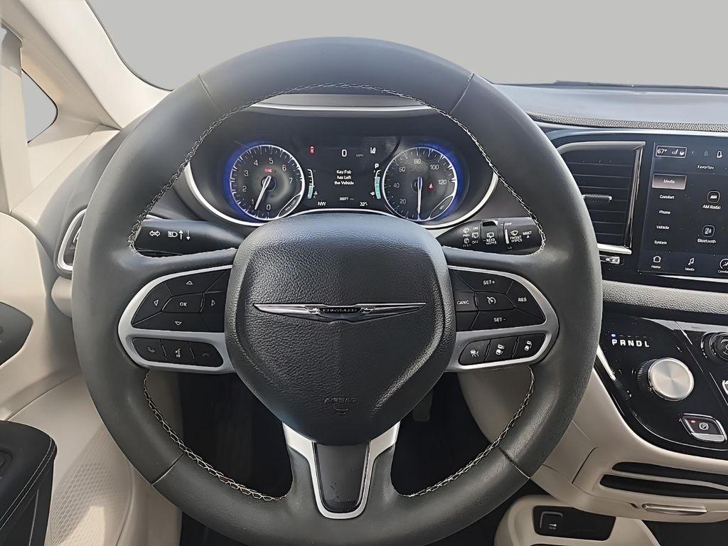 used 2024 Chrysler Pacifica car, priced at $29,485
