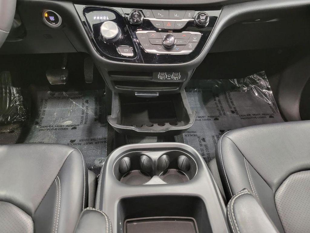 used 2025 Chrysler Pacifica car, priced at $30,000