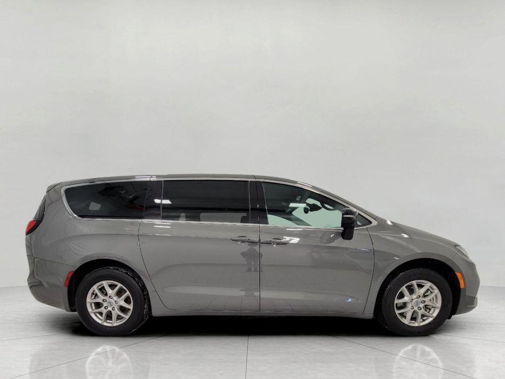 used 2025 Chrysler Pacifica car, priced at $30,000