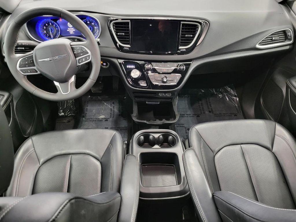 used 2025 Chrysler Pacifica car, priced at $30,000