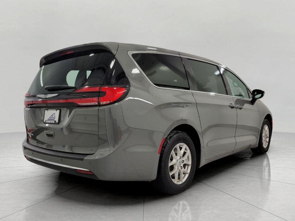 used 2025 Chrysler Pacifica car, priced at $30,000