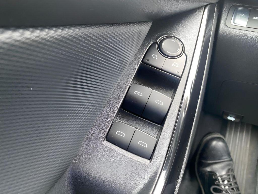 used 2025 Chevrolet Equinox car, priced at $27,392